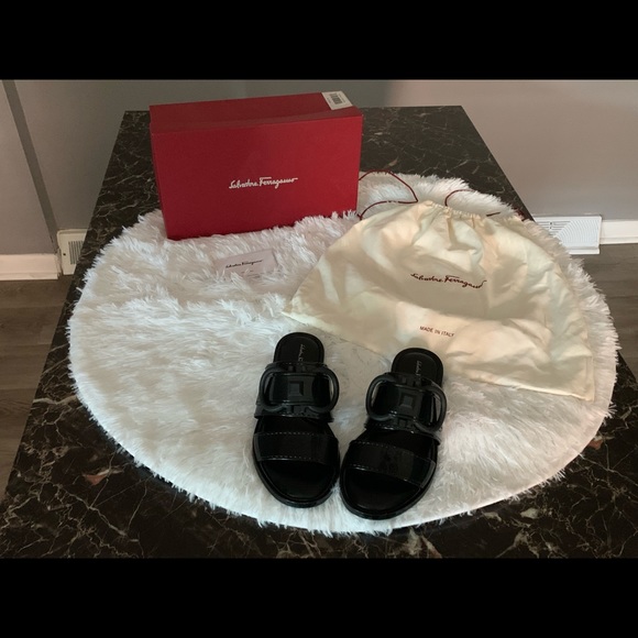 Salvatore Ferragamo women’s sandals size 7c - Picture 8 of 8